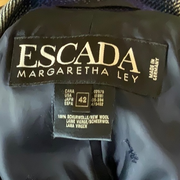 Escada Blazer -  FLASH Sale! - Picture 7 of 10